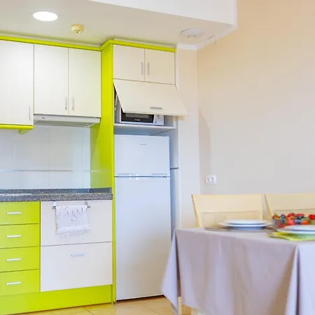 Of Joy Piscina Aparcamiento Apartament *