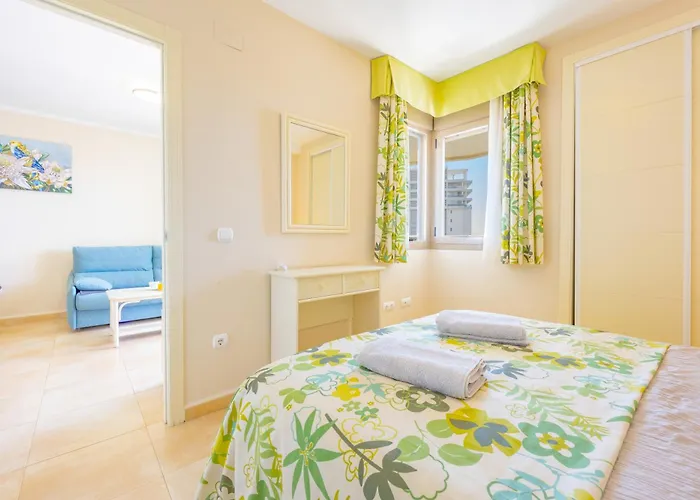 Of Joy Piscina Aparcamiento Apartment