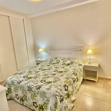 Of Joy Piscina Aparcamiento Apartment
