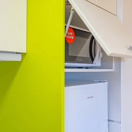 Of Joy Piscina Aparcamiento Calp